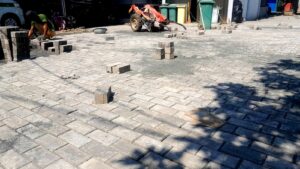 Abaikan K3 dan Spesifikasi Teknis, Proyek Paving Block di Puskesmas Sirnajaya Disorot